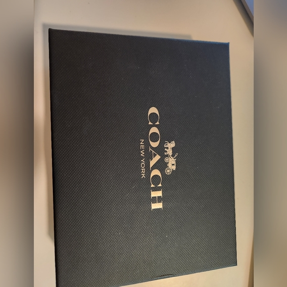 Coach Wallet - Picture 5 of 6